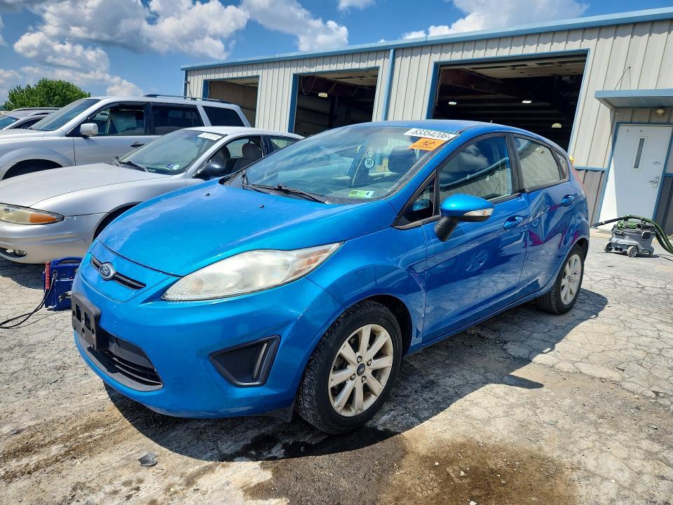 2013 Ford Fiesta — фото 1