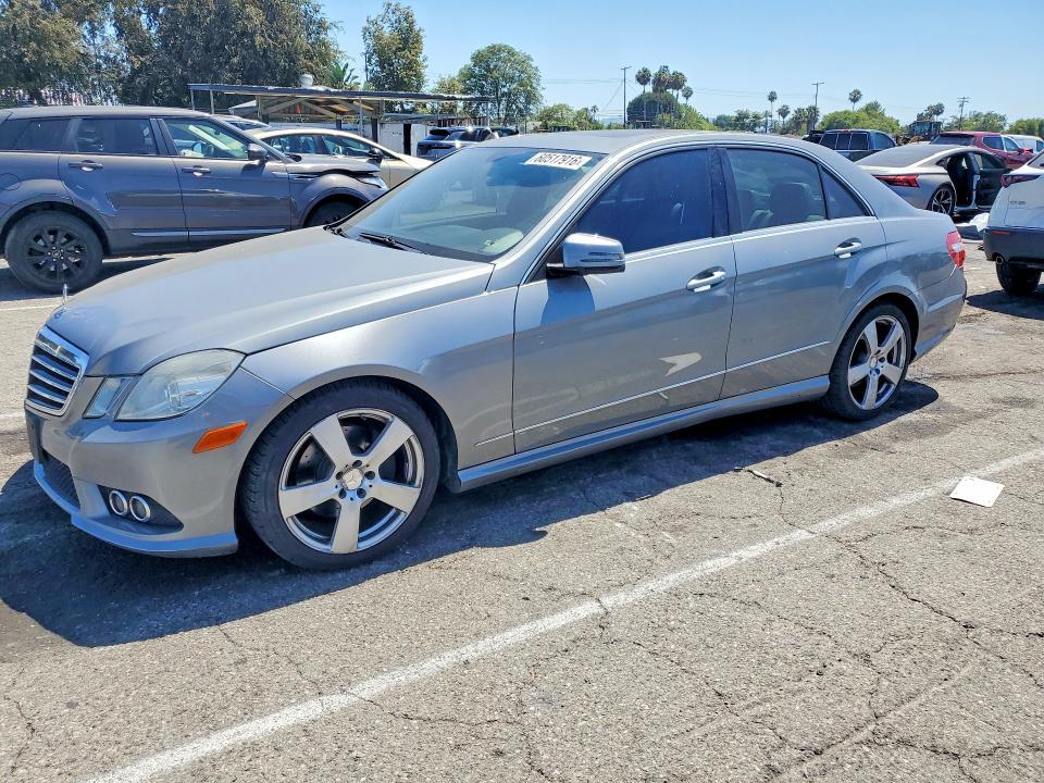 2010 Mercedes-Benz E — фото 1