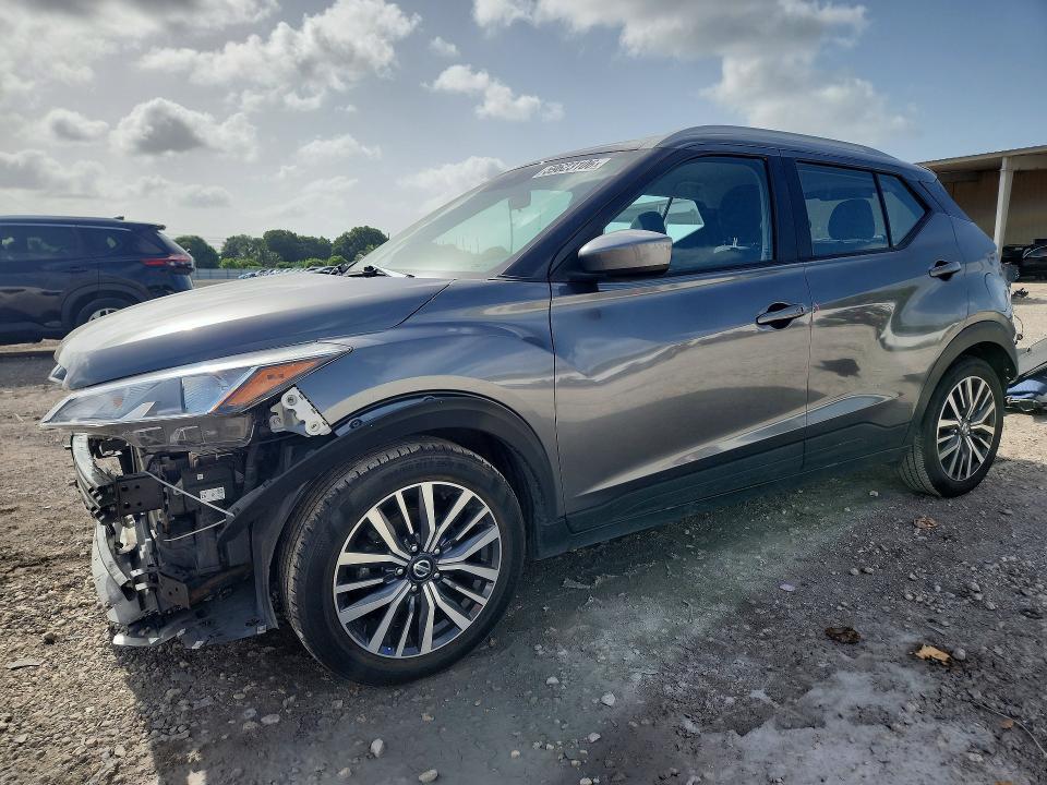 Nissan Kicks
