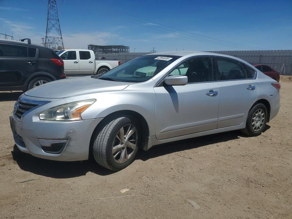 2014 Nissan Altima — фото 1