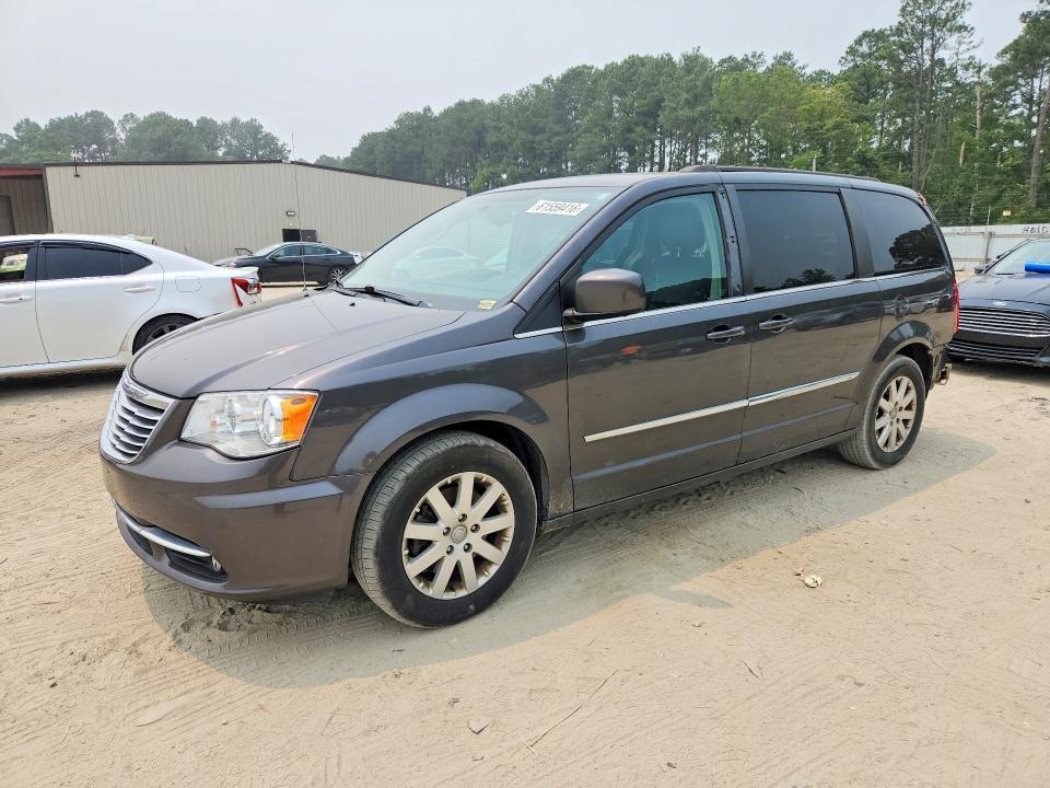 2015 Chrysler Town Country — фото 1