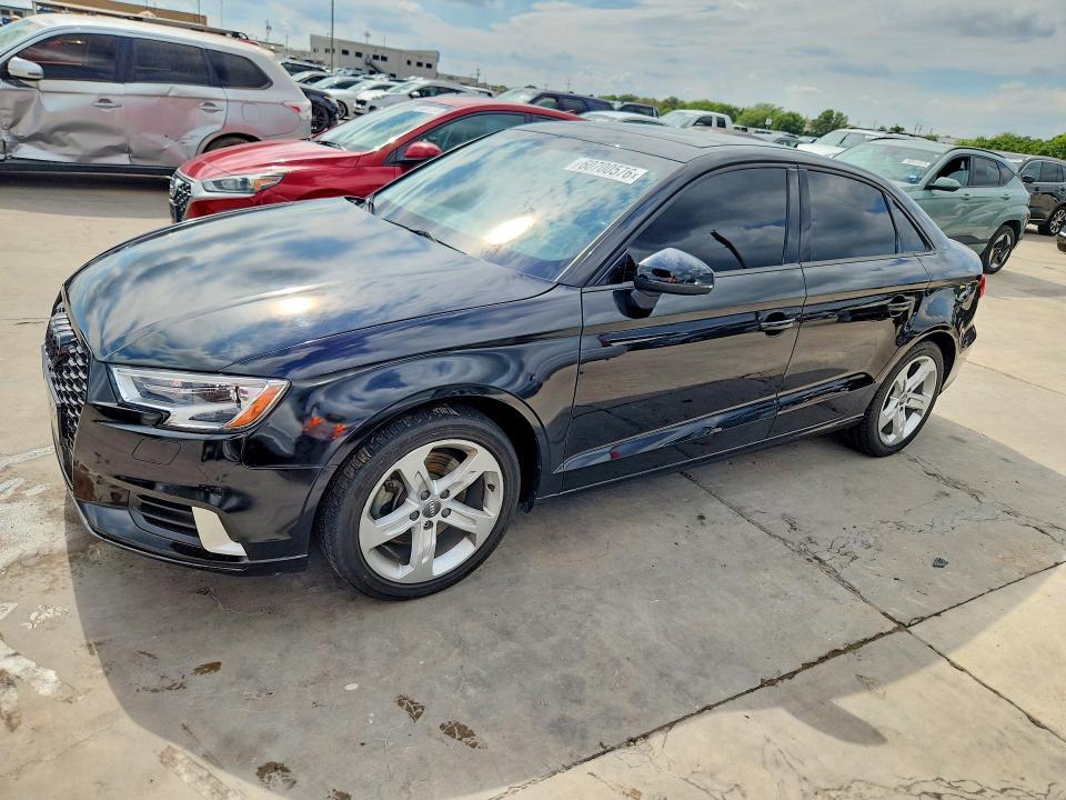 2017 Audi A3 — фото 1