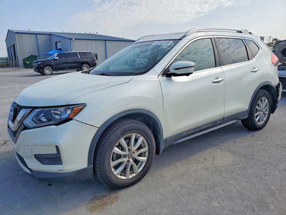 2017 Nissan Rogue — фото 1