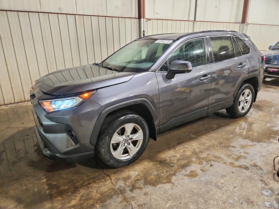 2021 Toyota Rav4 — фото 1
