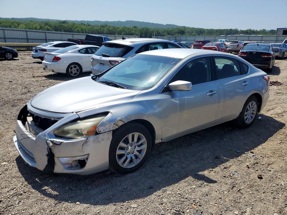 2015 Nissan Altima — фото 1