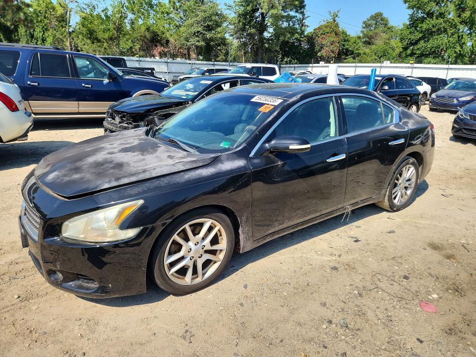 Nissan Maxima