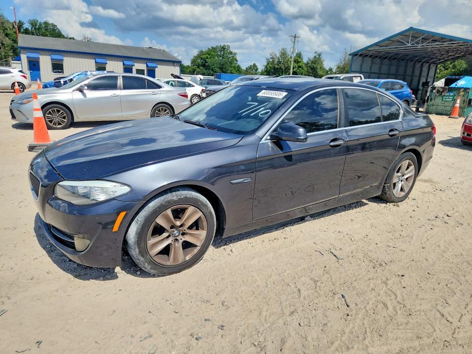 2013 BMW 528Xi — фото 1