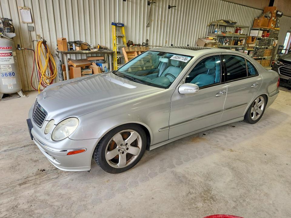 2005 Mercedes-Benz E — фото 1