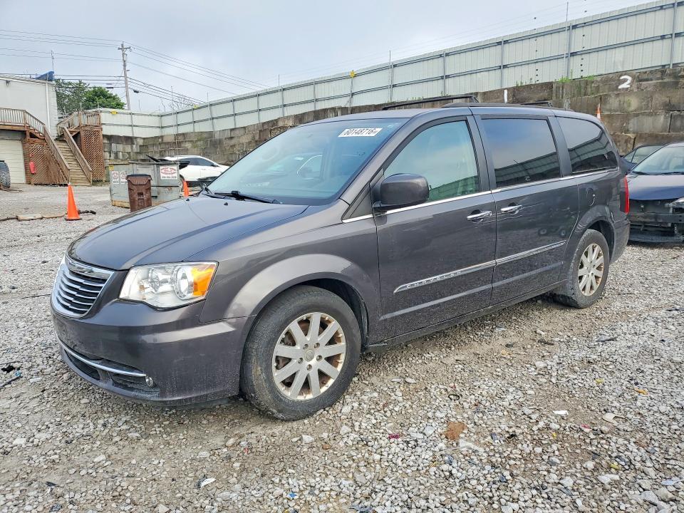 2016 Chrysler Town Country — фото 1