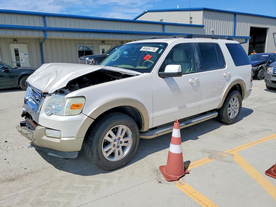 2010 Ford Explorer — фото 1