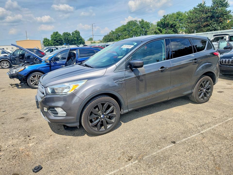 2017 Ford Escape — фото 1