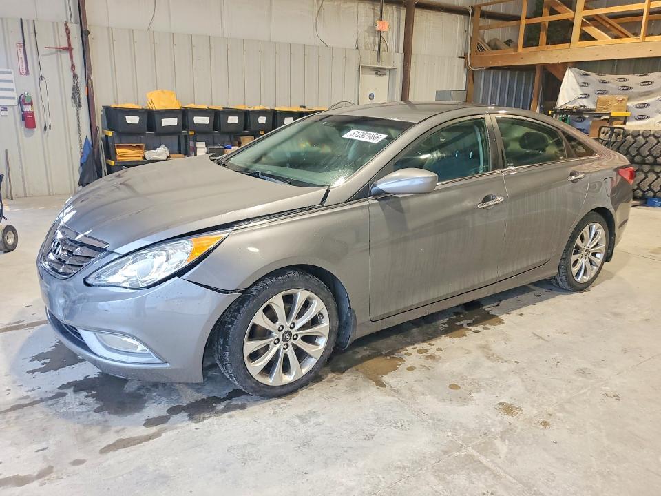 2013 Hyundai Sonata — фото 1
