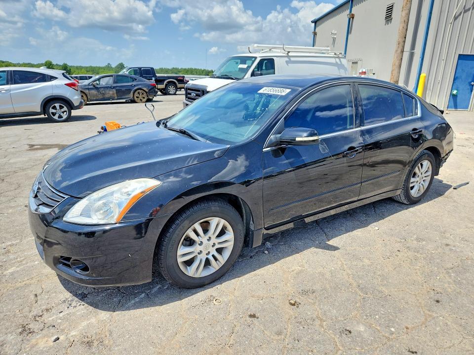 2012 Nissan Altima — фото 1