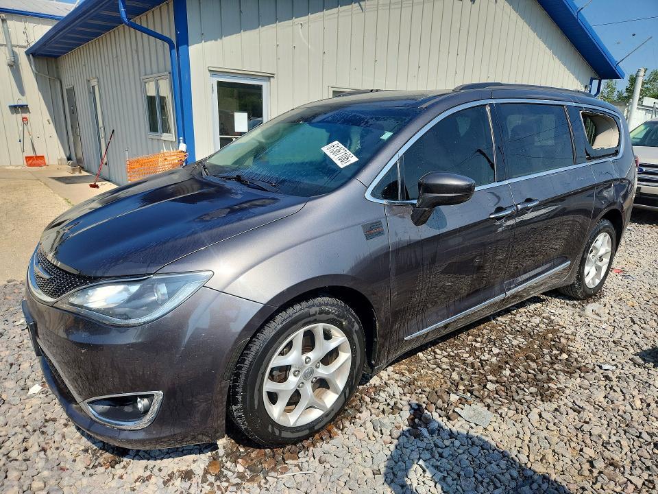 2017 Chrysler Pacifica — фото 1