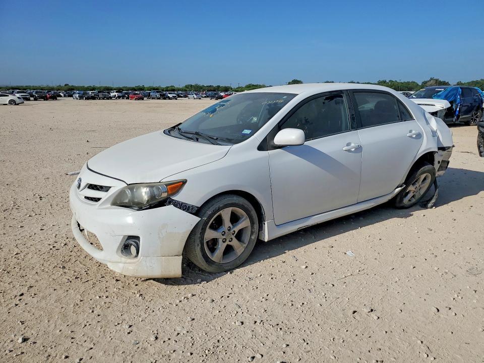 2011 Toyota Corolla — фото 1