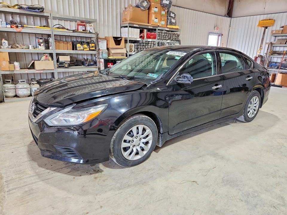 2018 Nissan Altima — фото 1