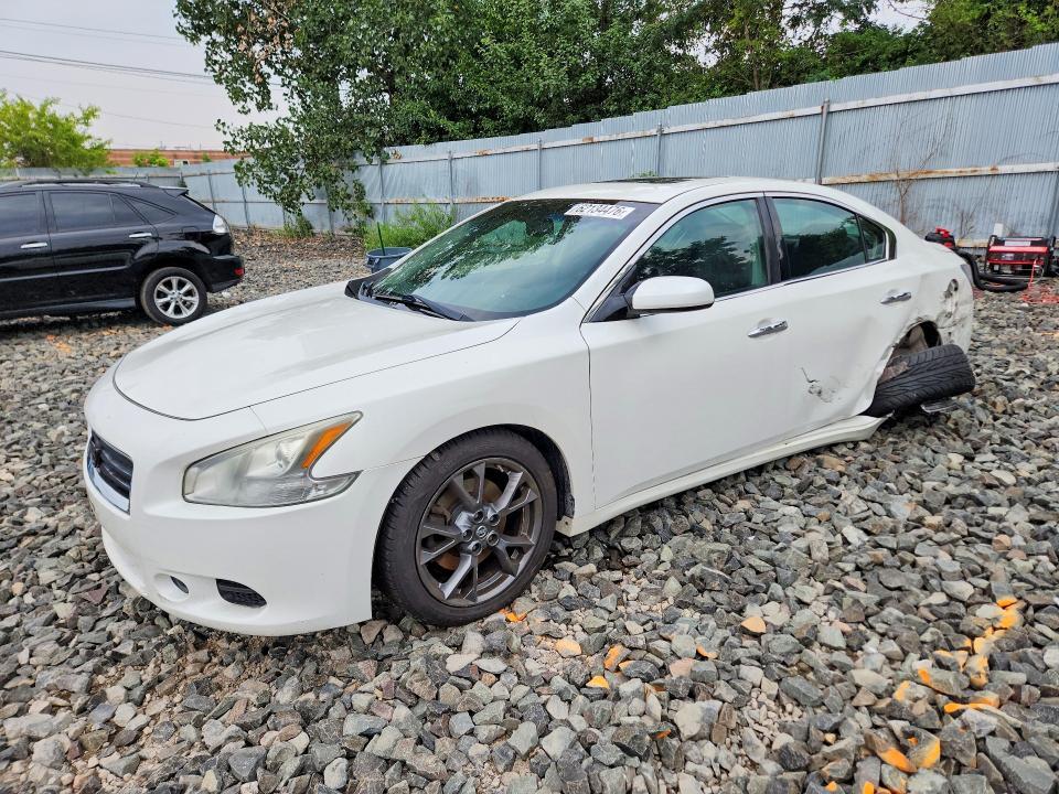 Nissan Maxima