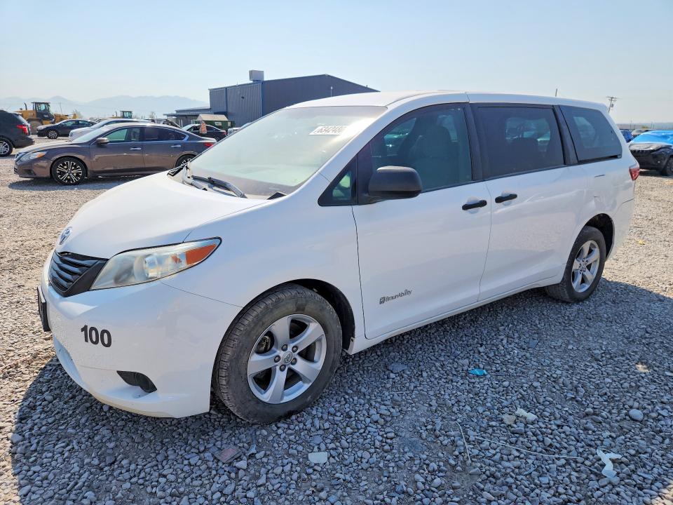 2017 Toyota Sienna — фото 1