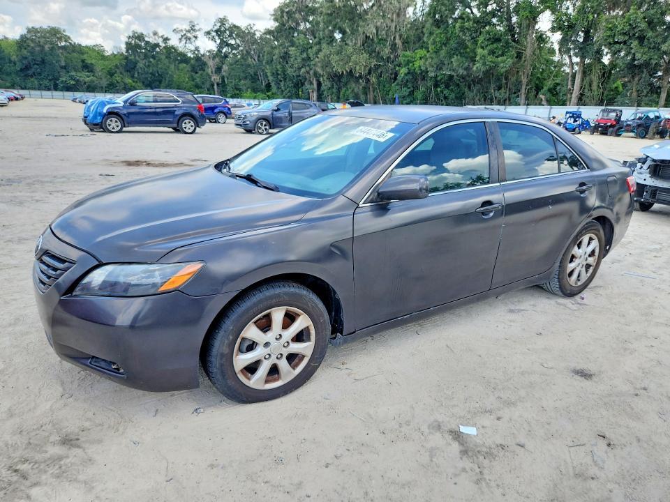 2009 Toyota Camry — фото 1