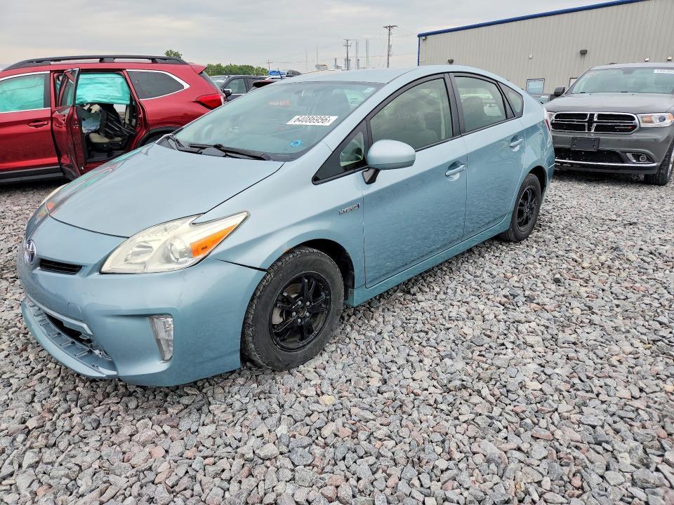 2013 Toyota Prius — фото 1