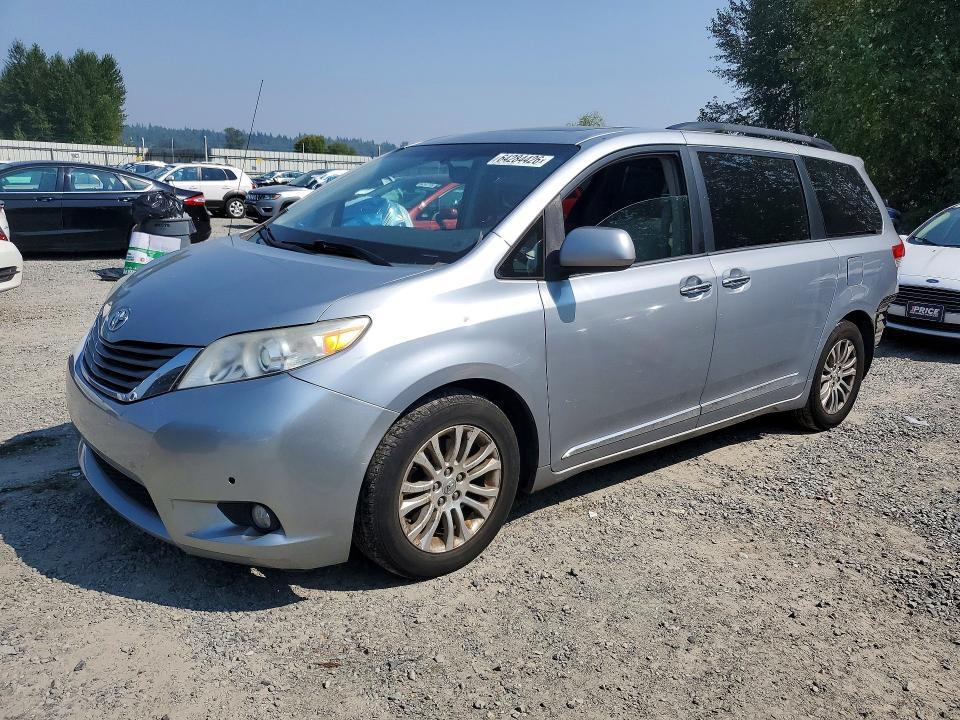 2014 Toyota Sienna — фото 1