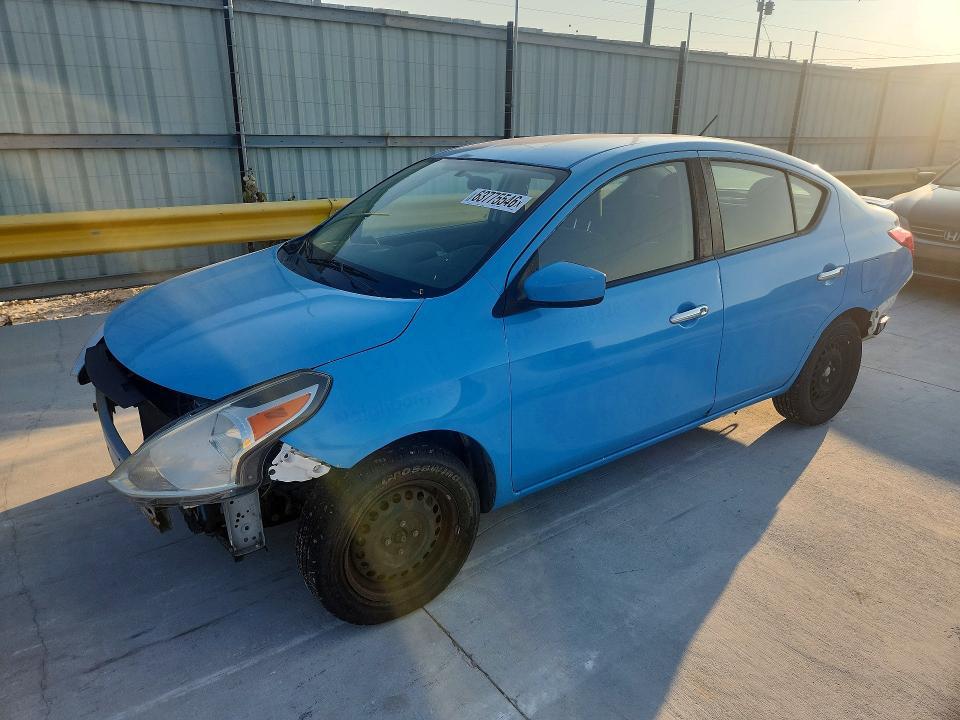 Nissan Versa