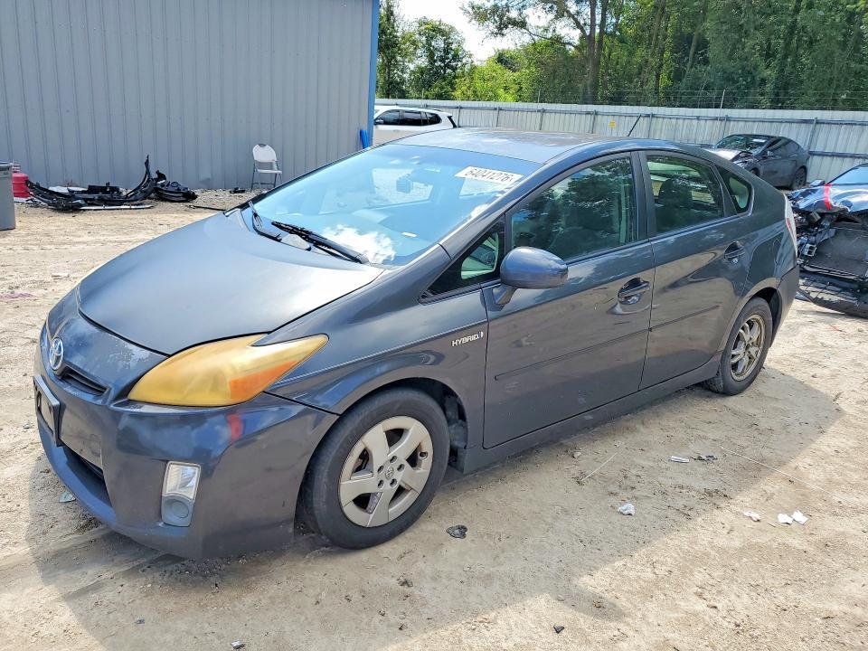 2010 Toyota Prius — фото 1