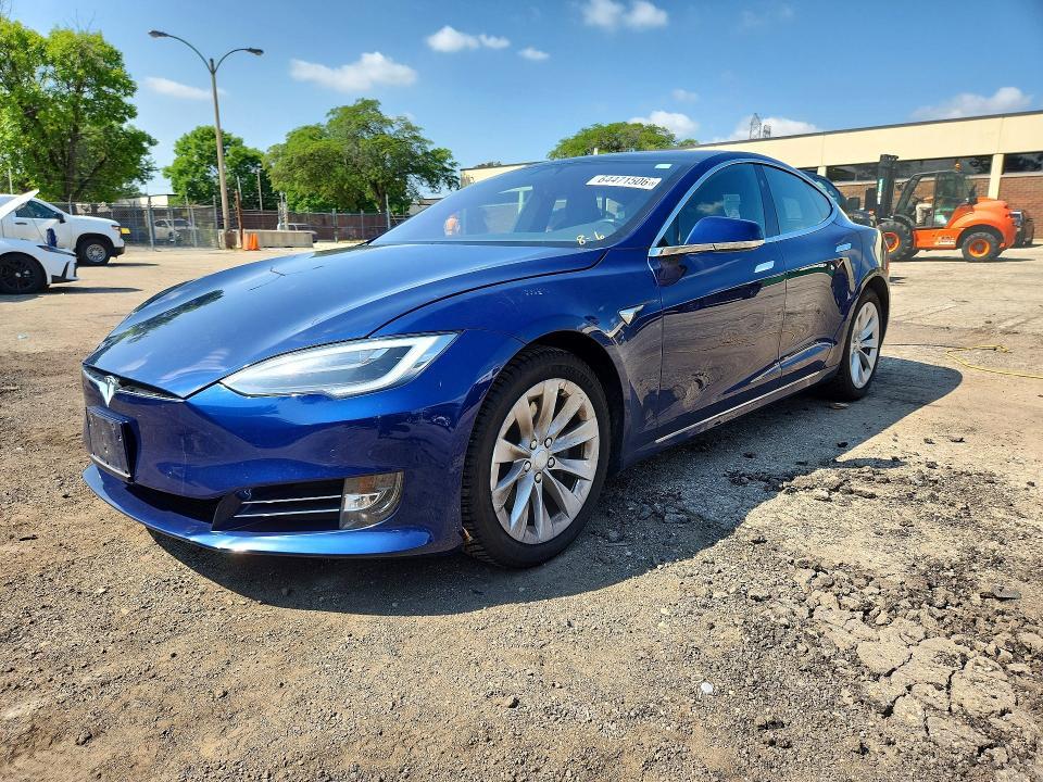 2017 Tesla Model S — фото 1