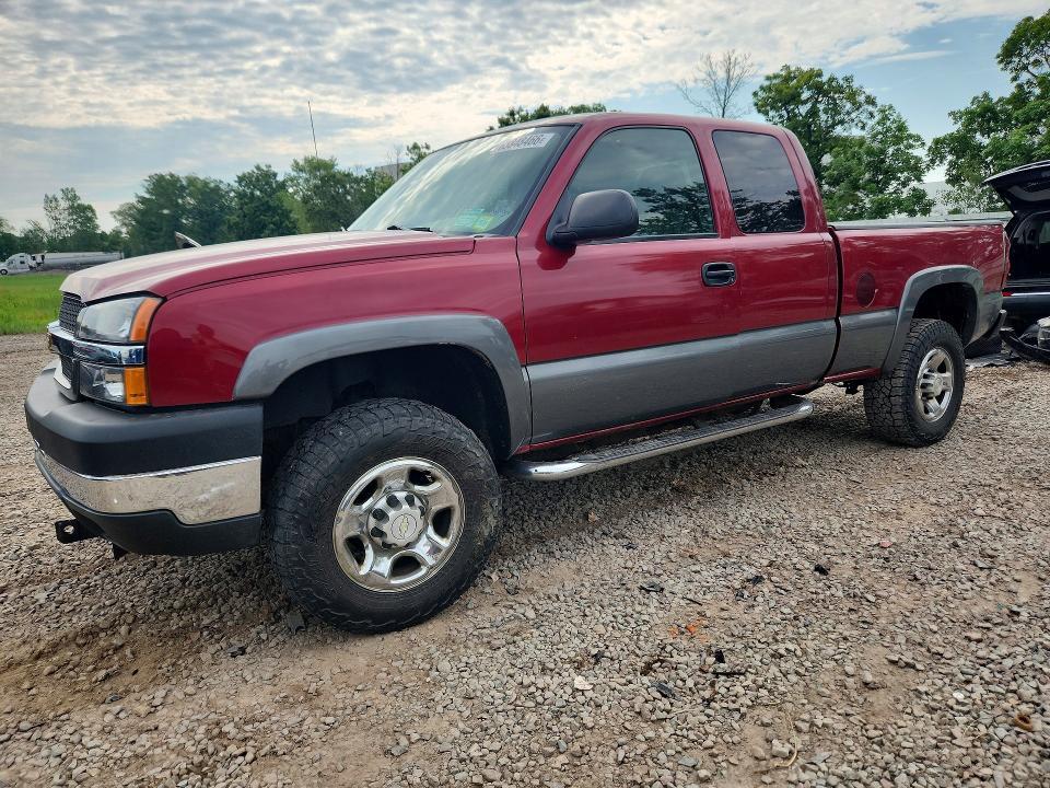 2004 Chevrolet Silverado — фото 1