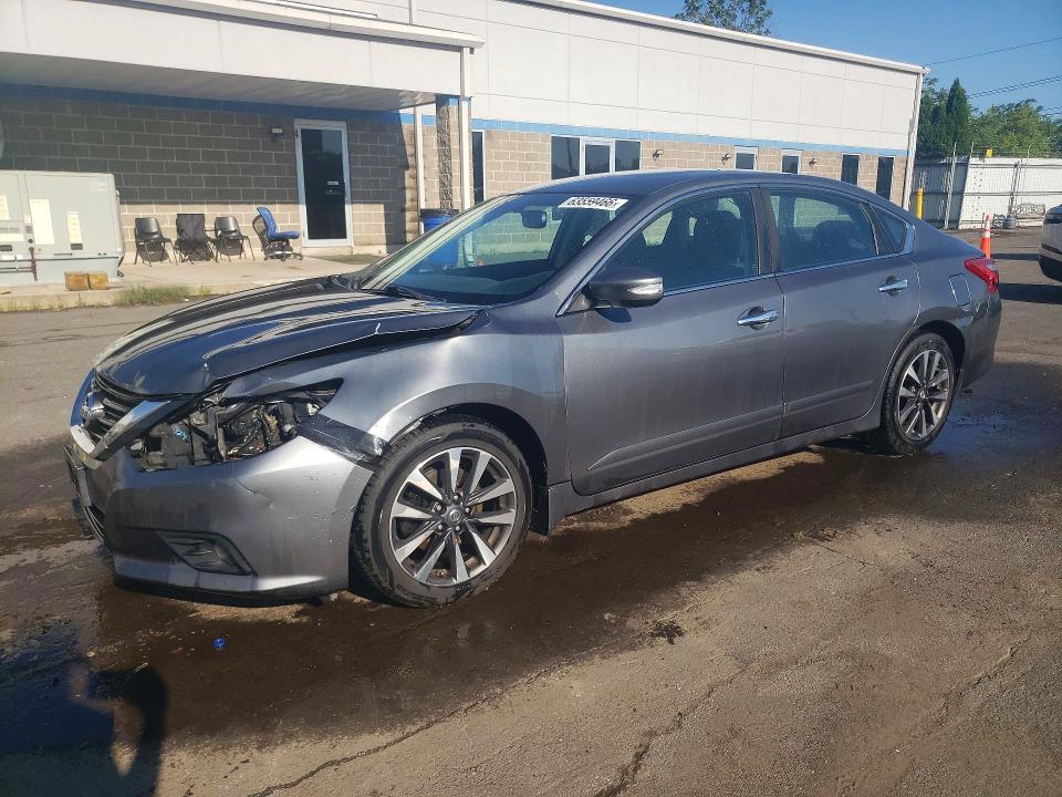 2016 Nissan Altima — фото 1