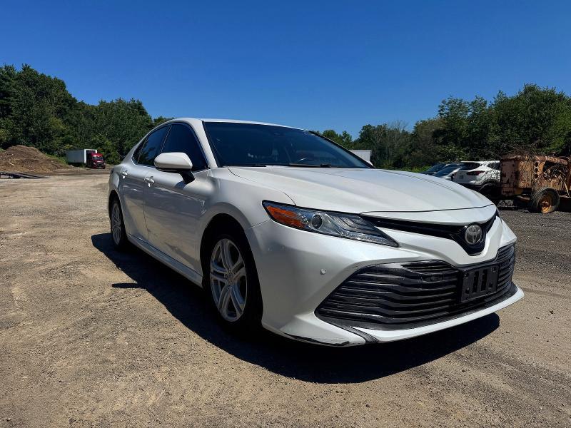 2018 Toyota Camry — фото 1