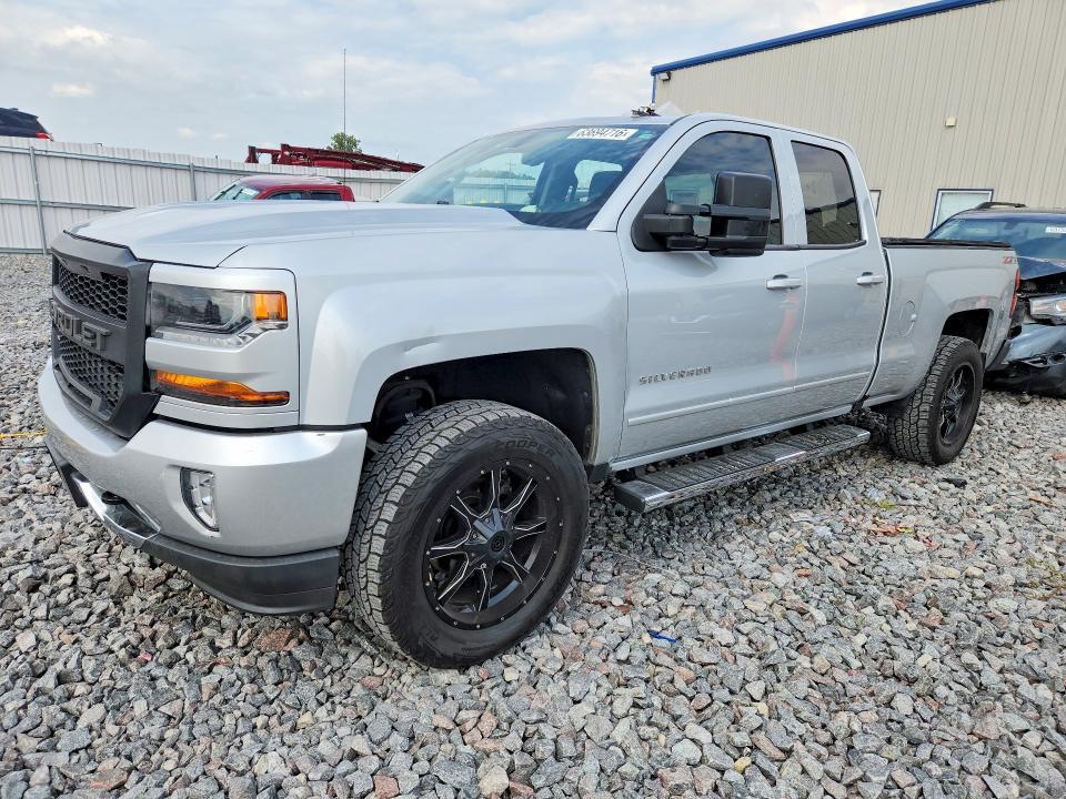2016 Chevrolet Silverado — фото 1