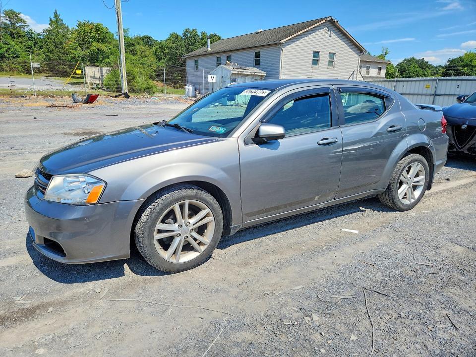 2013 Dodge Avenger — фото 1
