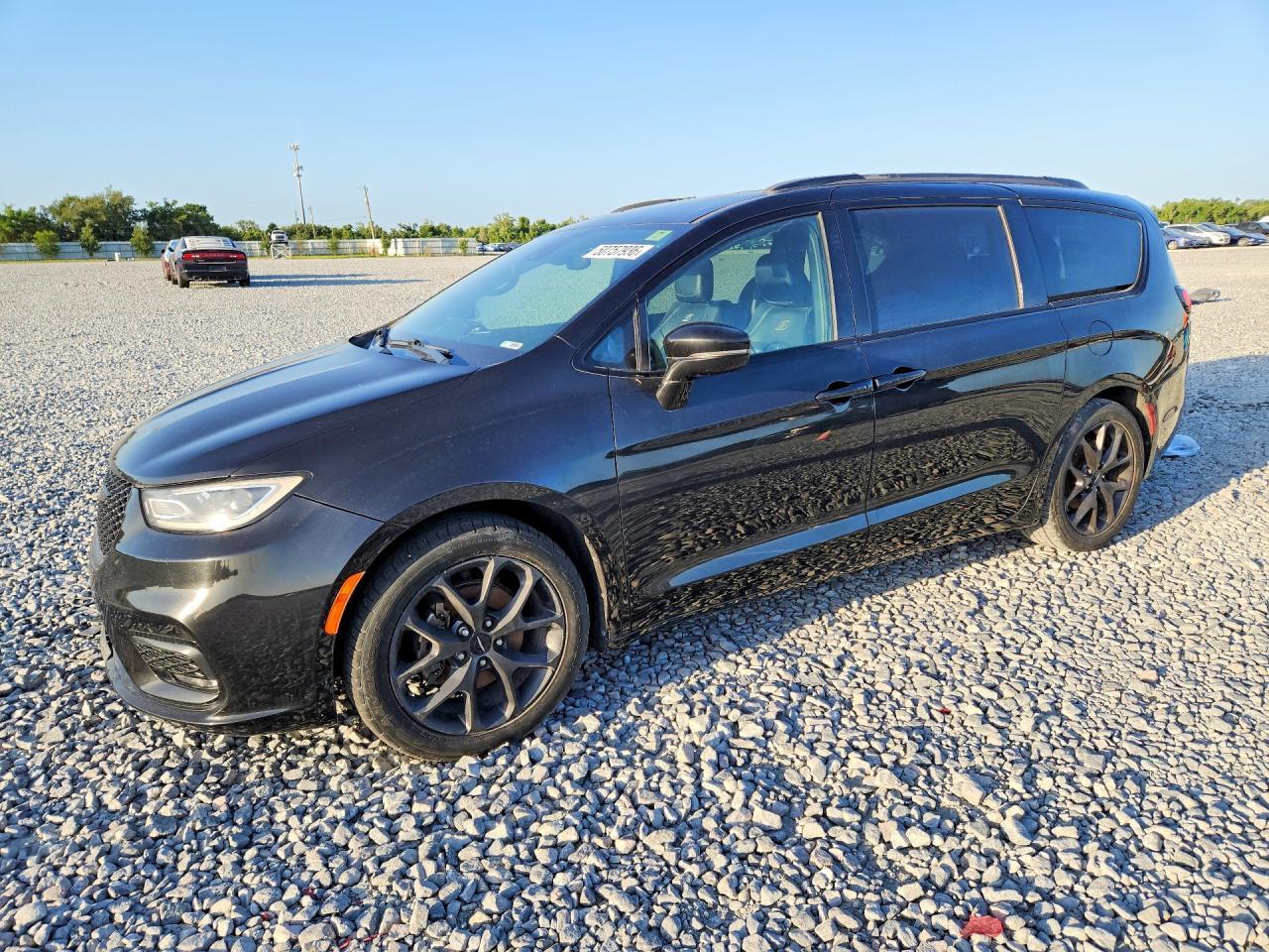 CHRYSLER PACIFICA